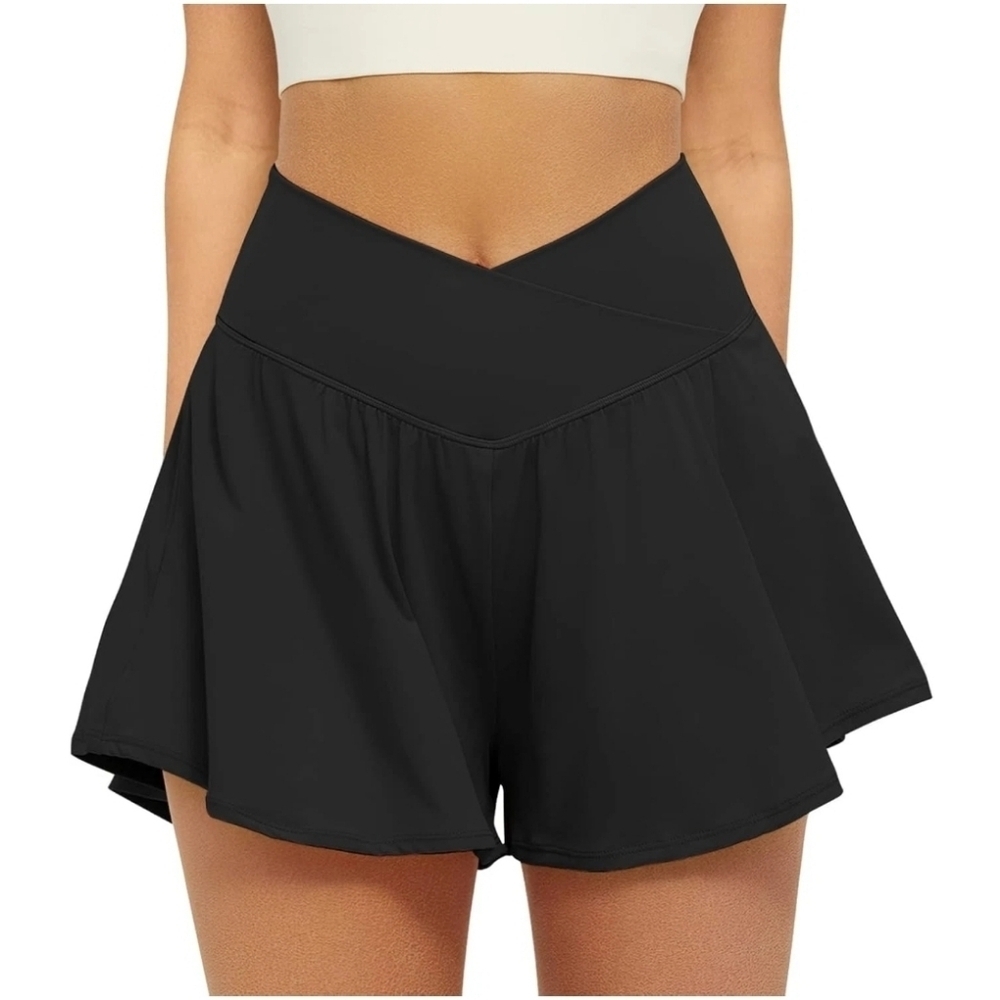 NWT FireSwan Crossover Athletic Shorts Flowy Running Shorts Pockets Nylon Soft M